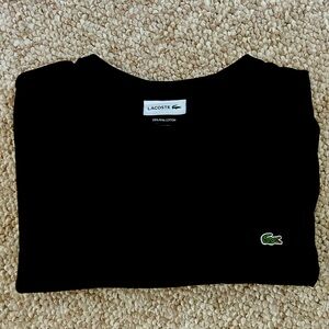 🆕listing…Lacoste Tee scoop neck